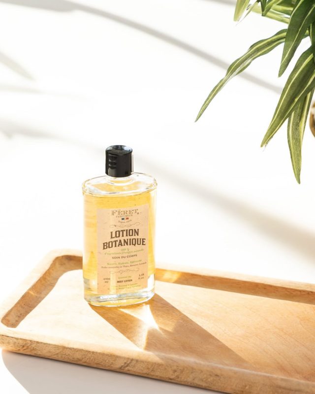 Envolez vous pour la Garrigues 🪻✈

Hydrater, nourrir, sublimer… sans jamais laisser de fini gras. Notre Lotion Botanique , c’est l’alliée beauté multifonction par excellence. Cette huile sèche pénètre rapidement et laisse la peau douce et délicatement parfumée d’huiles essentielles et lavande.

Un geste simple, sensoriel et ultra efficace à adopter au quotidien. 💧

#HuileSèche #SoinNaturel  #RoutineCorps #FeretParfumeur #huilecorps #bodycare #madeinfrance #essentialoils #huilesessentielles #hydratation #moisturize #feretparfumeur